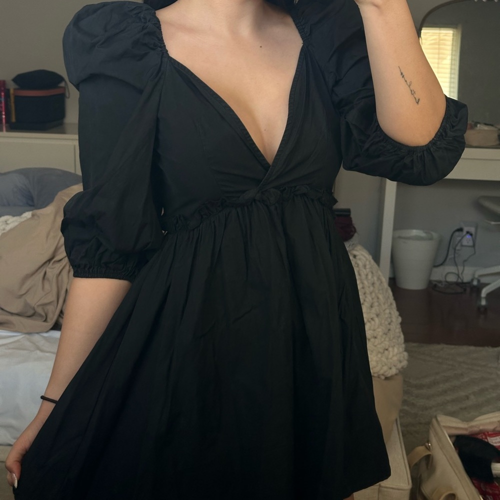 Elegant Black Puff Sleeve Dress